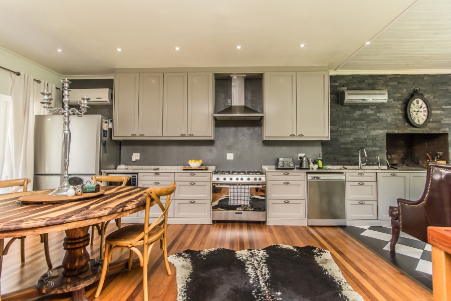 To Let 4 Bedroom Property for Rent in Vrykyk Western Cape